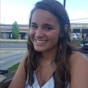 Meet your Posher, Rose